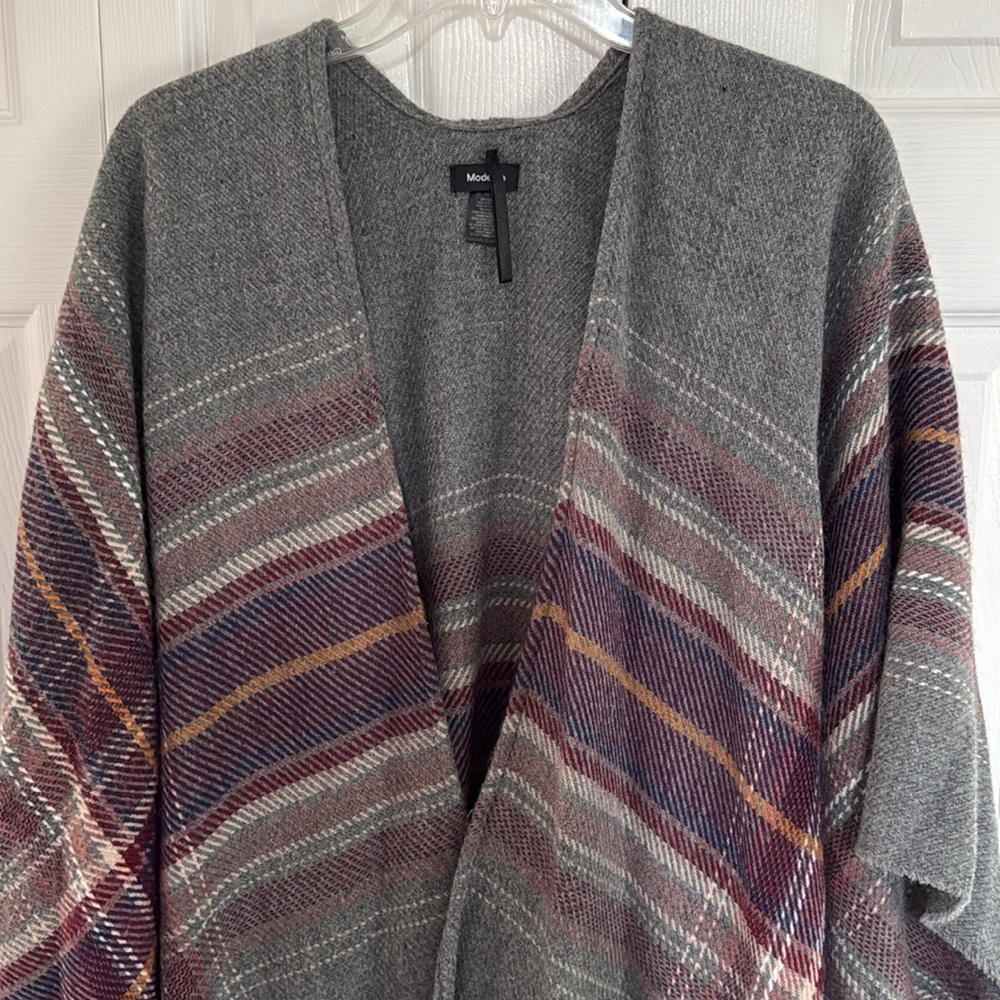 *Gently Worn* Modena Gray/Plum Plaid Open Front Shawl / Cape - One Size
